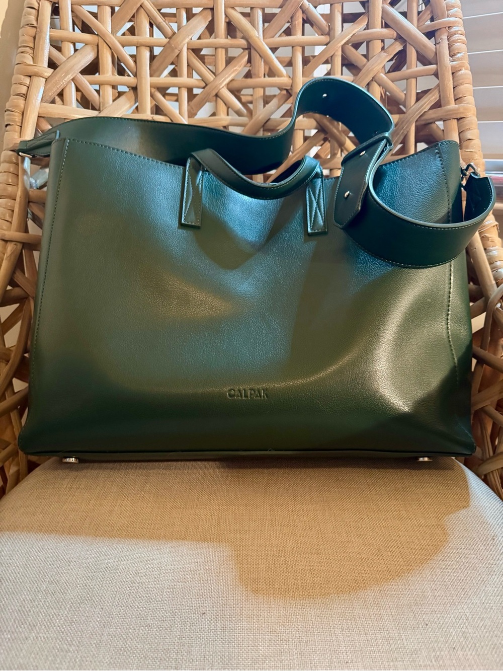 Calpak Haven 16” Laptop Tote Forest Green Complete Set - Picture 8 of 9